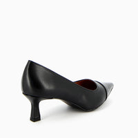 Asiatisches Dekolleté