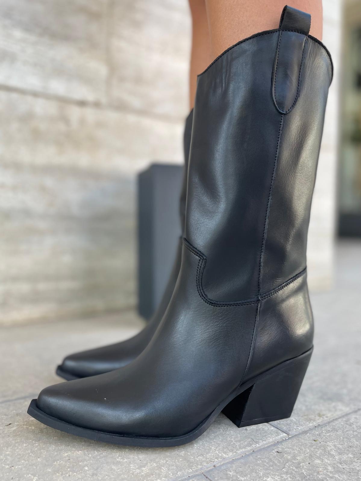 Hanna Stiefel aus schwarzem Leder