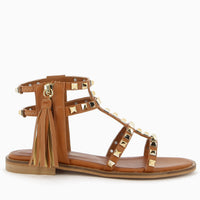 Athena Hellbraune Sandale mit Nieten