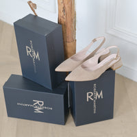 Noemi Dekolleté-Ballerina mit schwarzem Riemen